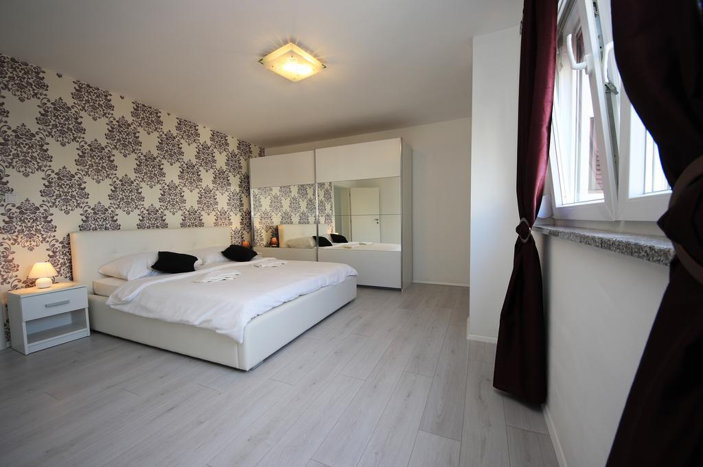 Apartment Mare Vodice Buitenkant foto