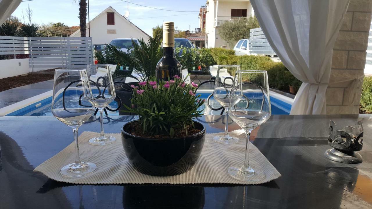 Apartment Mare Vodice Buitenkant foto