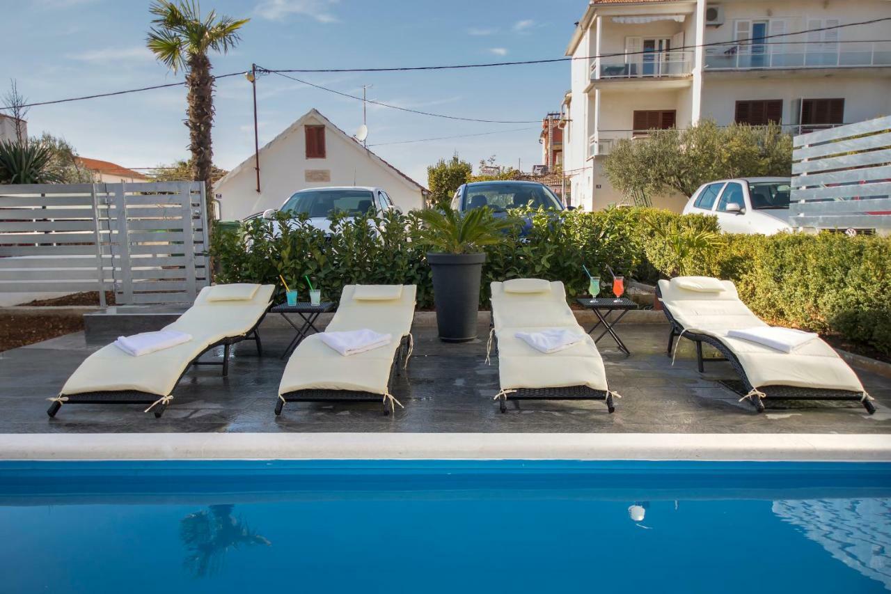 Apartment Mare Vodice Buitenkant foto